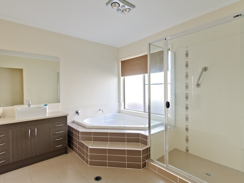 26 Langford Street, Eight Mile Plains QLD 4113