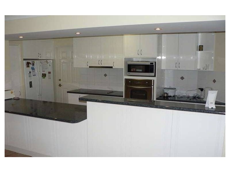 18 Sunhaven Crescent, Kuraby QLD 4112