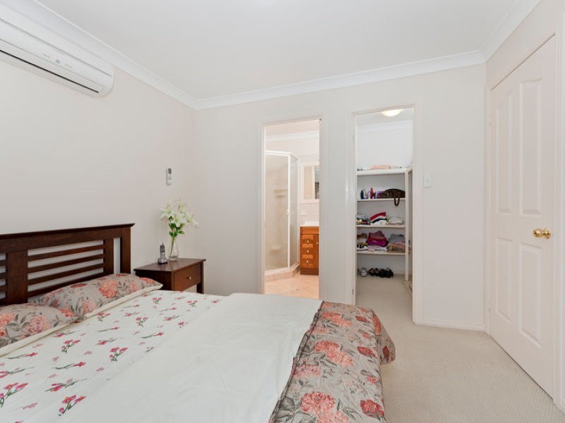 35 Mandarin Street, Coopers Plains QLD 4108