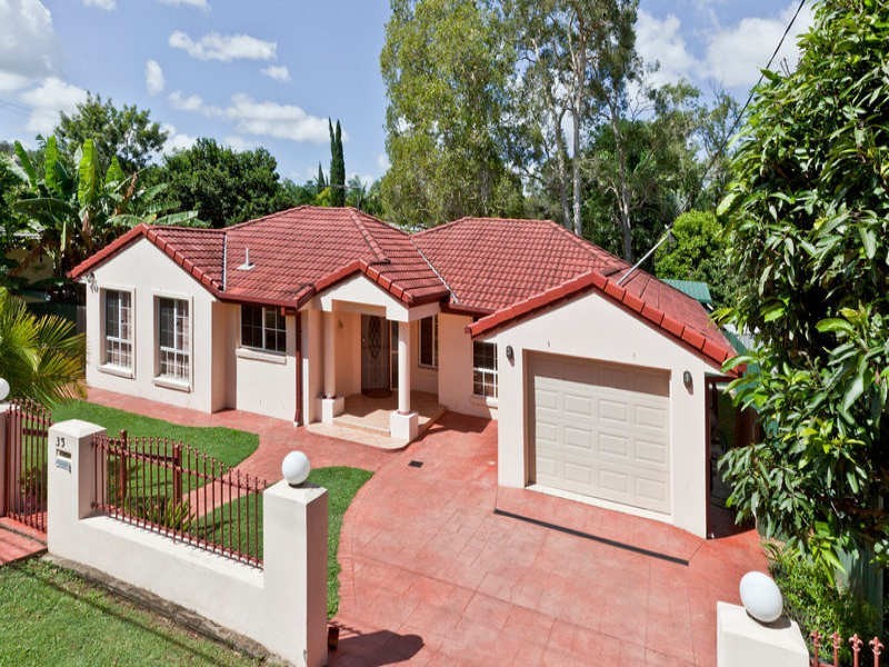 35 Mandarin Street, Coopers Plains QLD 4108