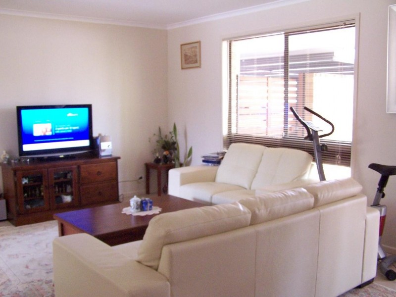 122 Pinelands Road, Sunnybank Hills QLD 4109