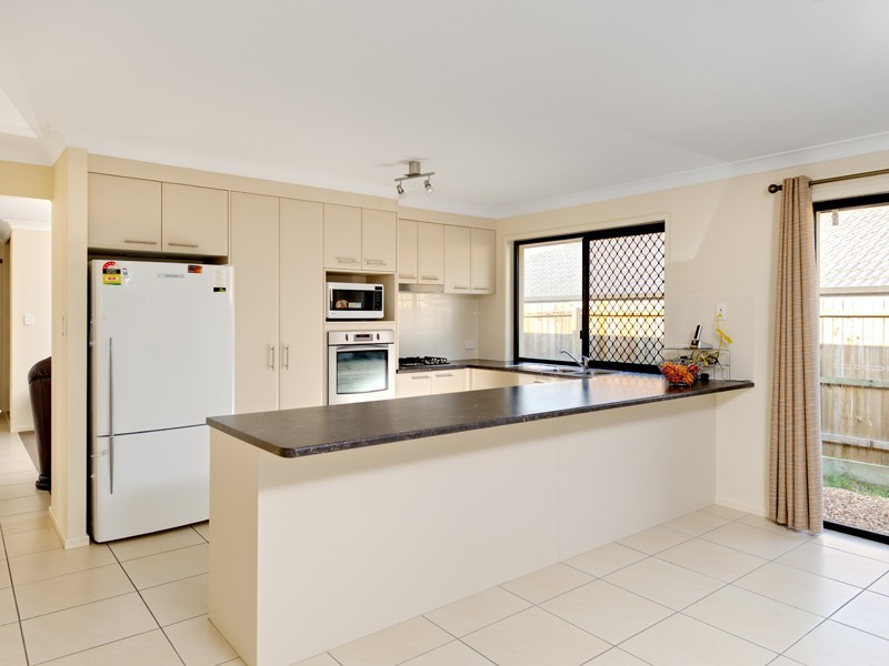 6 Perregreen Street, Doolandella QLD 4077