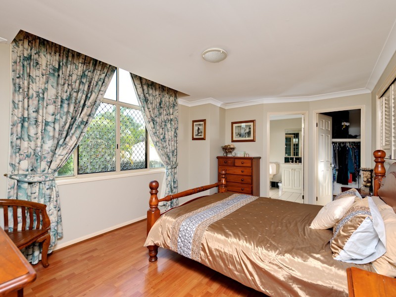 8 Poplar Close, Calamvale QLD 4116