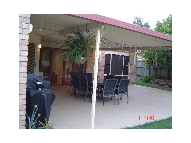 18 Wyalo Cct, Parkinson QLD 4115