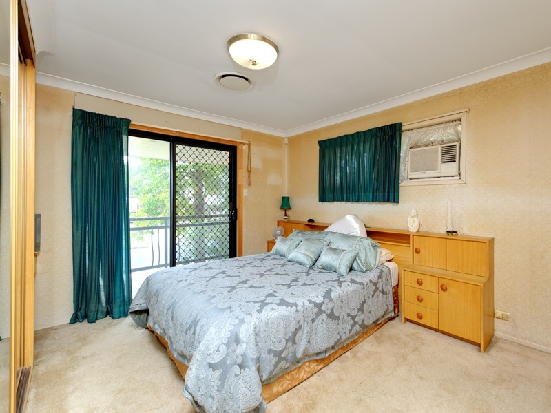 8 Bettina Street, Macgregor QLD 4109