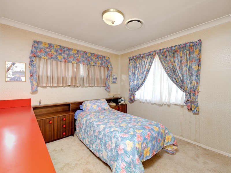 8 Bettina Street, Macgregor QLD 4109