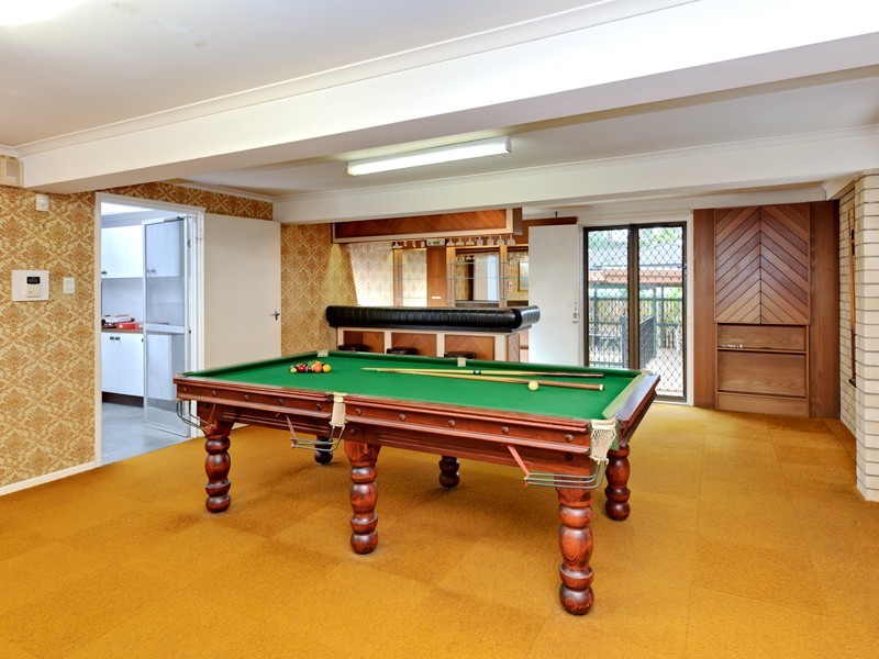 8 Bettina Street, Macgregor QLD 4109