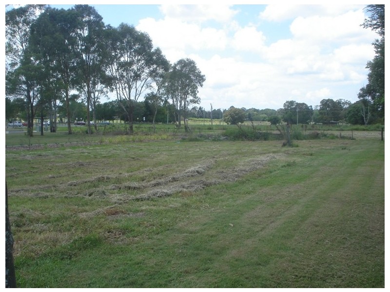 17 Lagoon Road, Waterford West QLD 4133