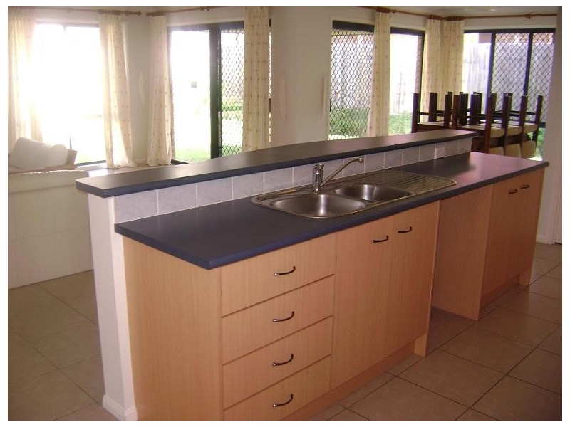 6 Ashbourne Ave, Goodna QLD 4300