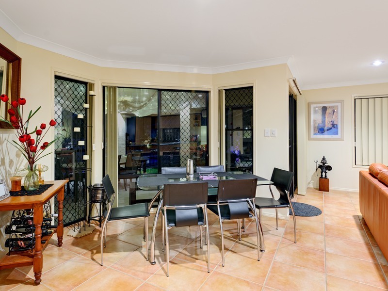 888 The Parks, Stretton QLD 4116