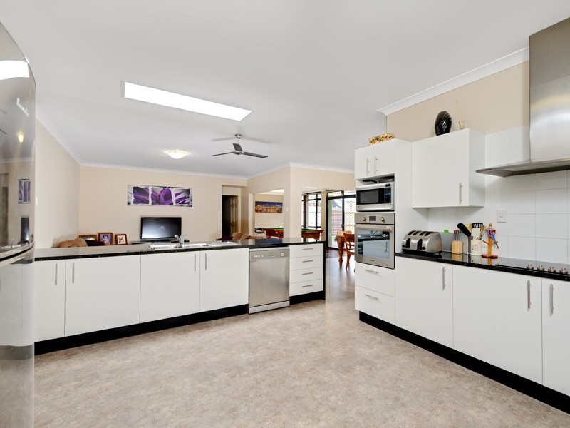 7 Sumayyah Place, Calamvale QLD 4116