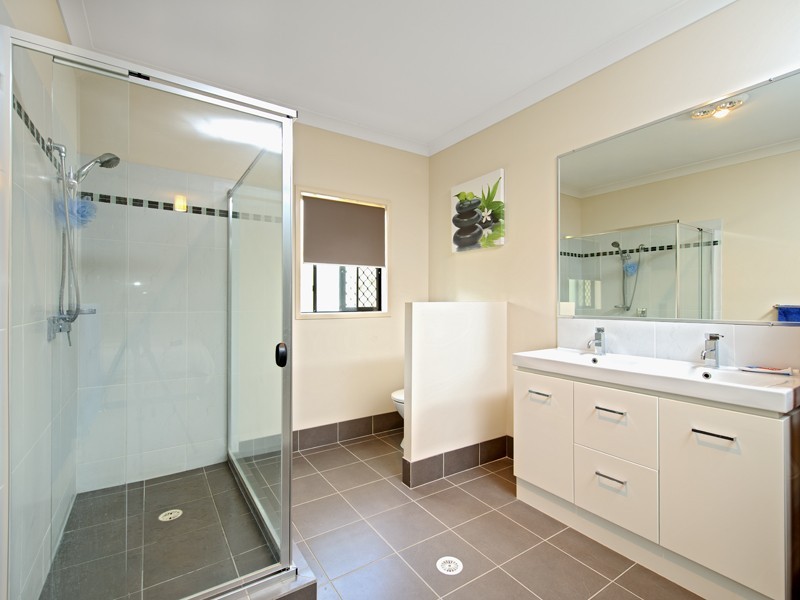 7 Sumayyah Place, Calamvale QLD 4116