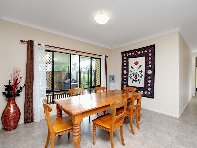 7 Sumayyah Place, Calamvale QLD 4116