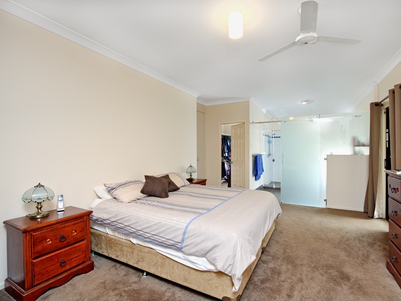 7 Sumayyah Place, Calamvale QLD 4116