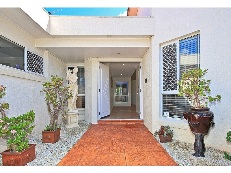 76 Springvale Cct, Underwood QLD 4119