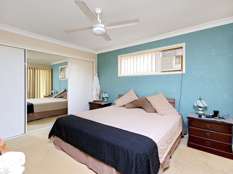 12 Yorkshire Place, Stretton QLD 4116