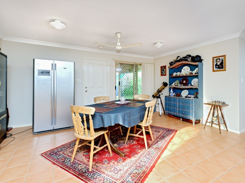 12 Yorkshire Place, Stretton QLD 4116