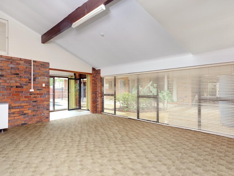 23 Estoril Street, Robertson QLD 4109