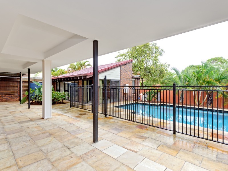 23 Estoril Street, Robertson QLD 4109