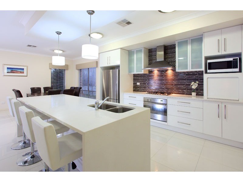 4 Jagfed Road TORVILLE HEIGHTS, Underwood QLD 4119