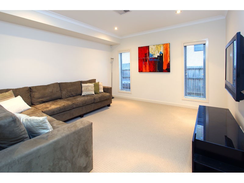 4 Jagfed Road TORVILLE HEIGHTS, Underwood QLD 4119