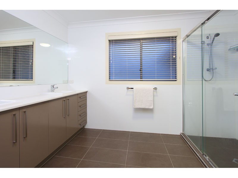 4 Jagfed Road TORVILLE HEIGHTS, Underwood QLD 4119