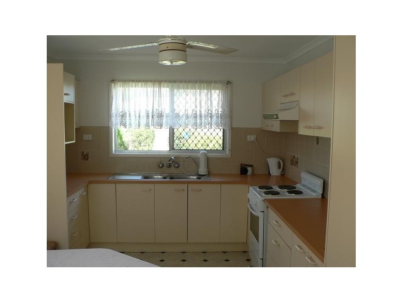 3 Walter St, Logan Central QLD 4114