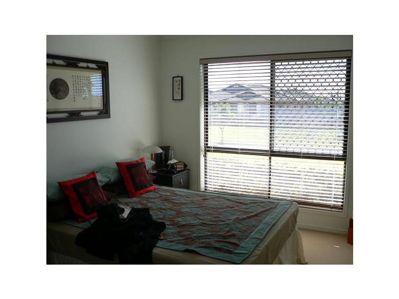 10 Crestwood Street, Kuraby QLD 4112