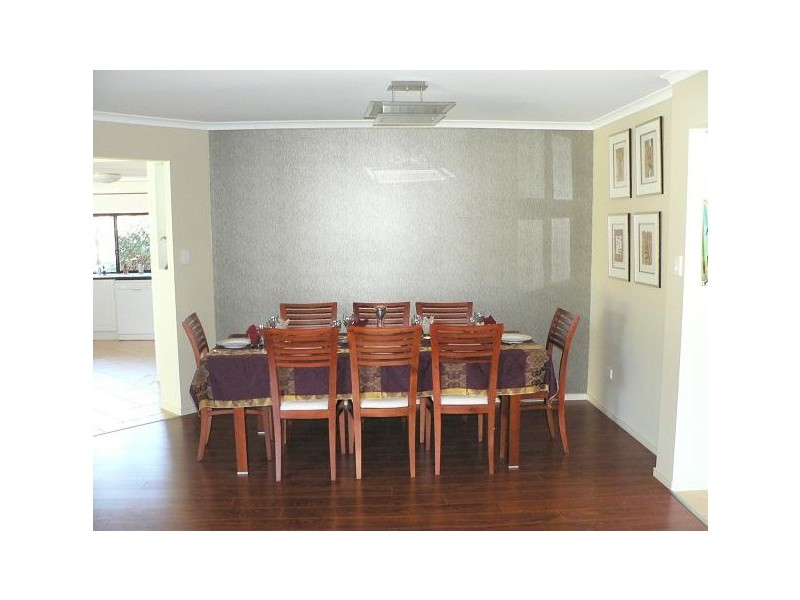 10 Crestwood Street, Kuraby QLD 4112