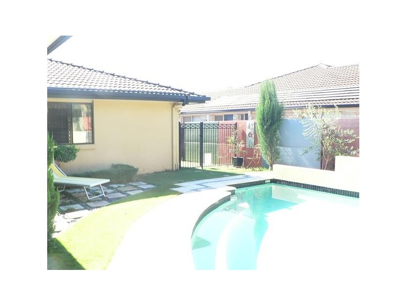 10 Crestwood Street, Kuraby QLD 4112