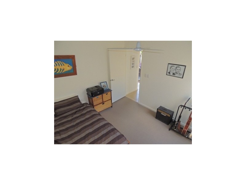 8 Apollo Place, Springfield Lakes QLD 4300