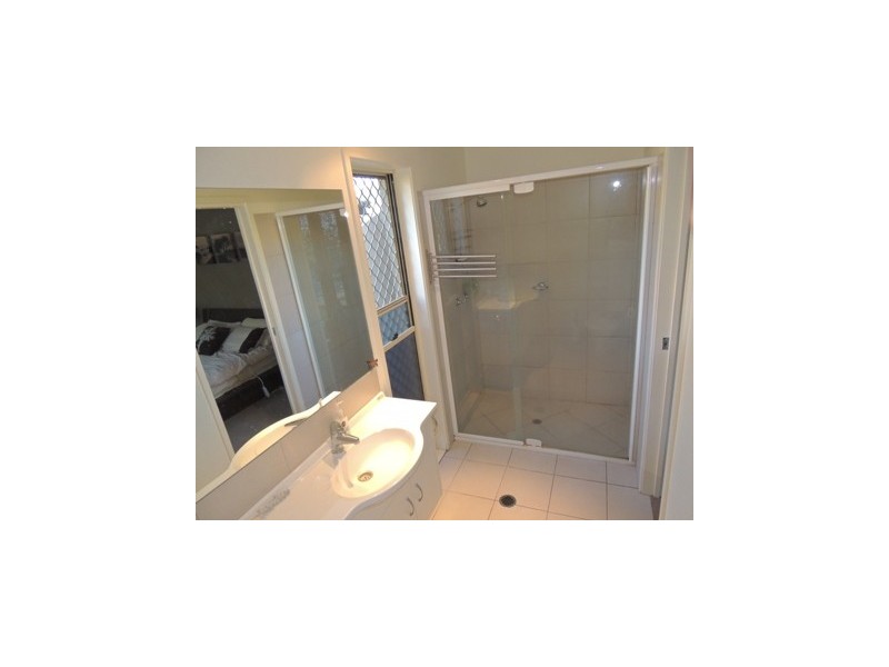 8 Apollo Place, Springfield Lakes QLD 4300