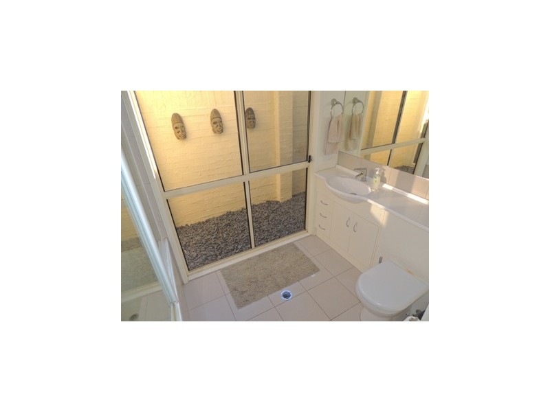 8 Apollo Place, Springfield Lakes QLD 4300