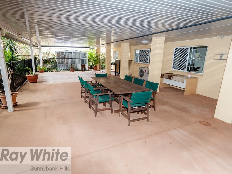 6 Jefferson Place, Stretton QLD 4116