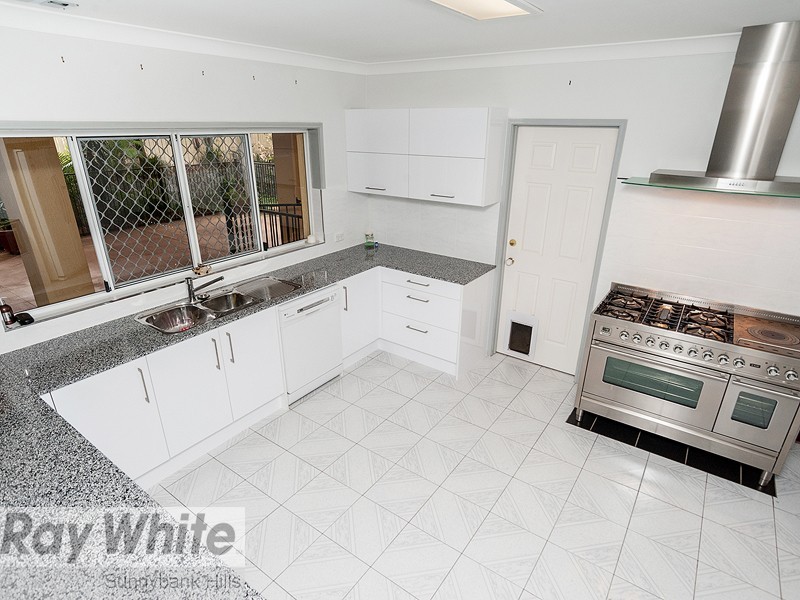 6 Jefferson Place, Stretton QLD 4116