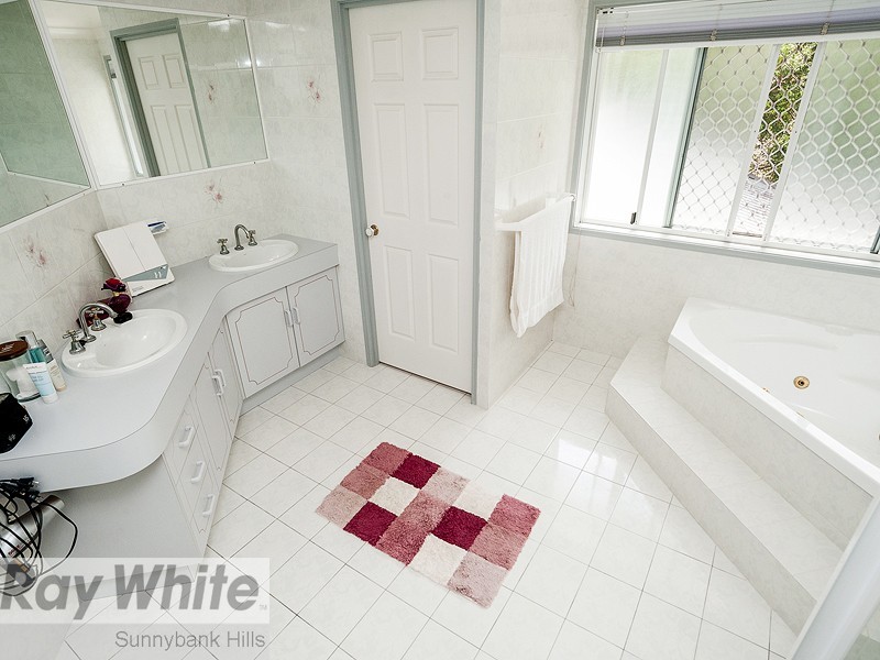 6 Jefferson Place, Stretton QLD 4116