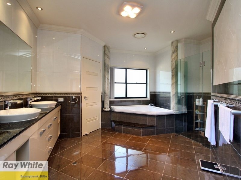 16 Fairbank Street, Sunnybank QLD 4109