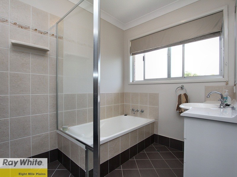 10 Cressbrook Street, Eight Mile Plains QLD 4113