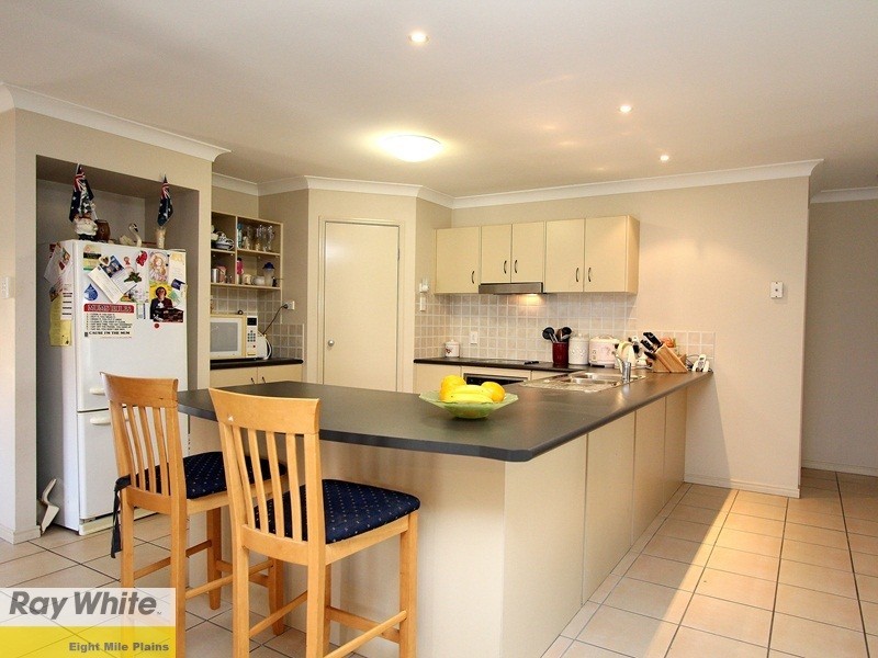 75 Wallum Drive, Parkinson QLD 4115