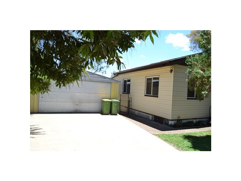 9 Verrall Street, Riverview QLD 4303