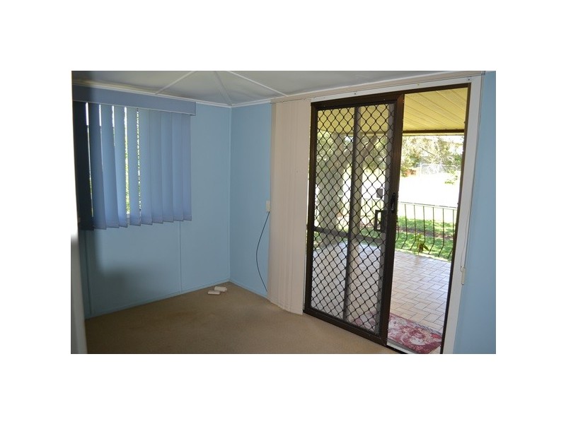 9 Verrall Street, Riverview QLD 4303