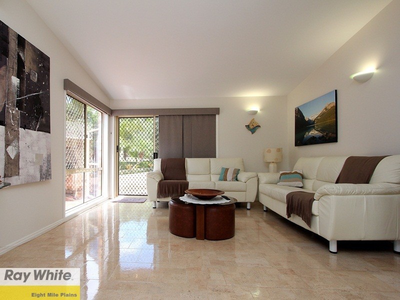 15 Jacaranda Place, Eight Mile Plains QLD 4113