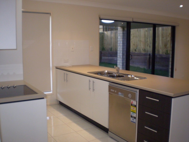 5 HIRA CLOSE, Calamvale QLD 4116