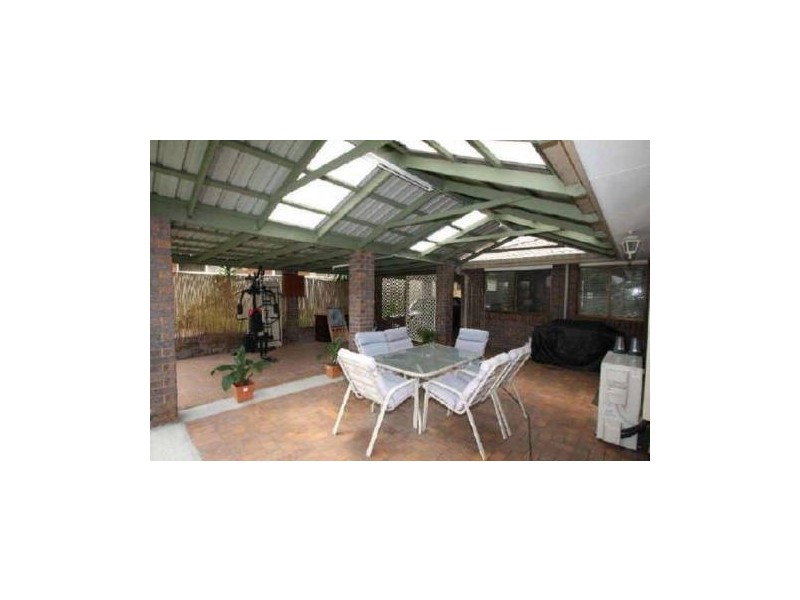 87 Middle Road, Hillcrest QLD 4118