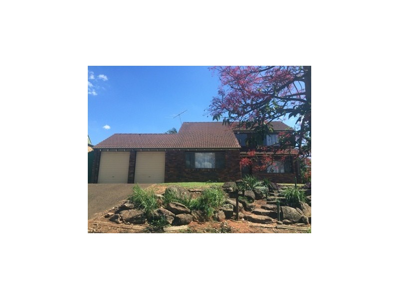 11 Kernow Street, Robertson QLD 4109