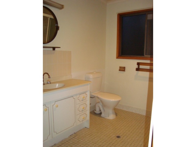 11 Kernow Street, Robertson QLD 4109