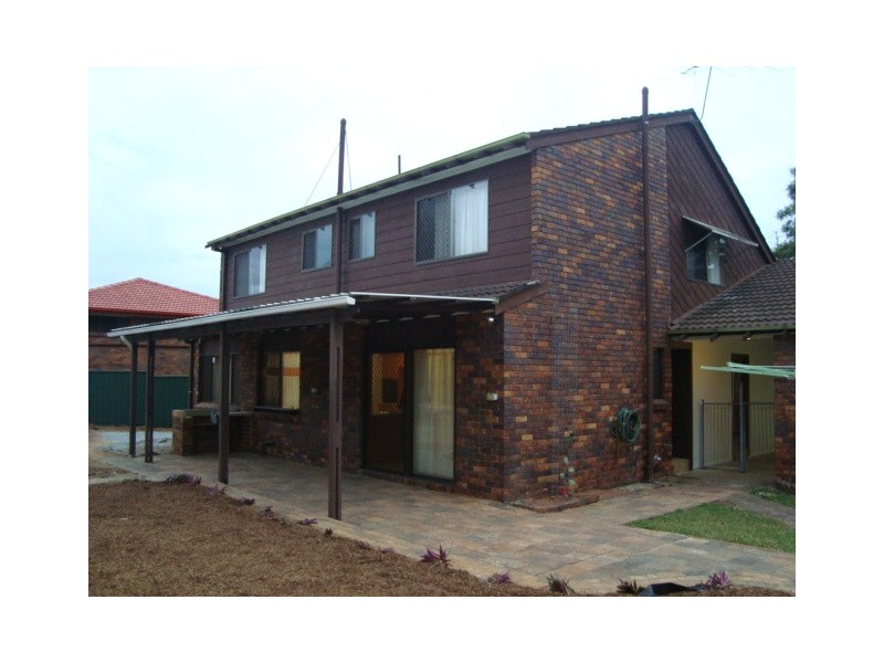 11 Kernow Street, Robertson QLD 4109