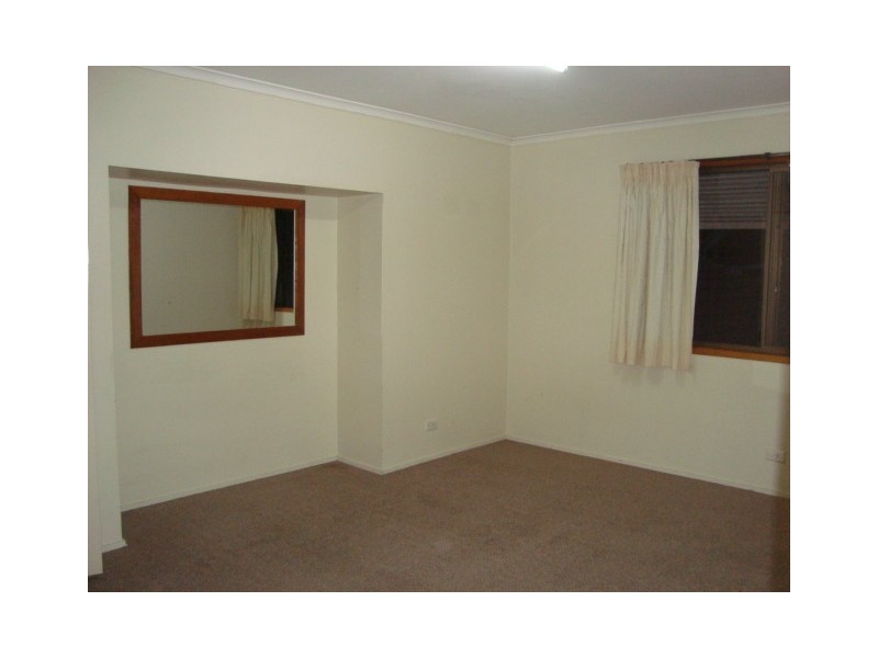 11 Kernow Street, Robertson QLD 4109