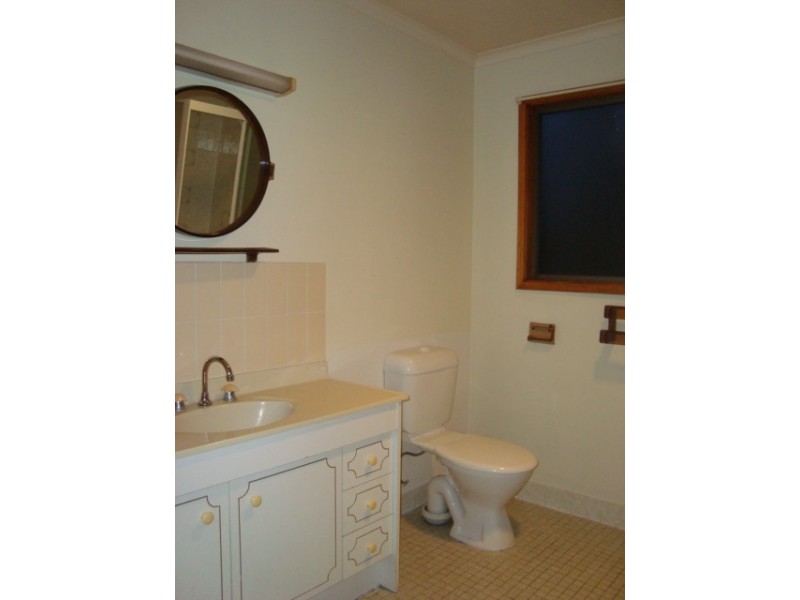 11 Kernow Street, Robertson QLD 4109