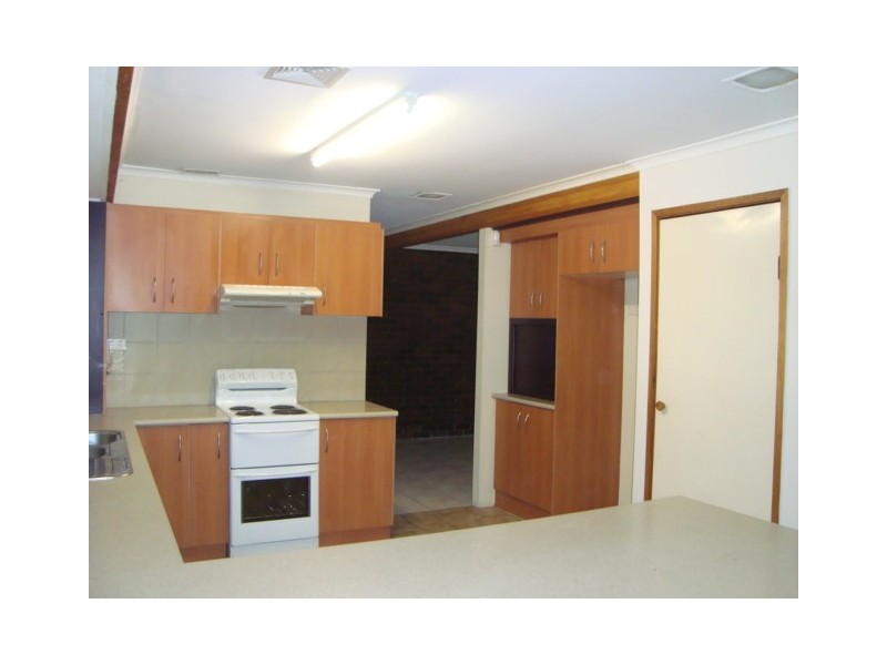 11 Kernow Street, Robertson QLD 4109